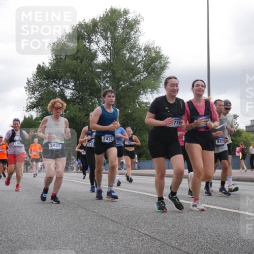 29.06.2025 - hella hamburg halbmarathon Luisa Fischer http://msf.ph/oto/8487008 29.06.2025 10:52:54 Kennedybrücke 2438, 44, 1238, 15, 1160, 2437, 776, 5479, 2437, 2438, 2716, 2997, 5479, 5480, 7679, 10782 meine-sportfotos.de