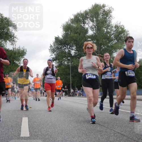 29.06.2025 - hella hamburg halbmarathon Luisa Fischer http://msf.ph/oto/8487040 29.06.2025 10:52:55 Kennedybrücke 96, 6566, 865, 11601, 12832, 12882, 2437, 15100, 2438, 1805, 2437, 2438, 2716, 2997, 5479, 5480, 7679, 10782 meine-sportfotos.de