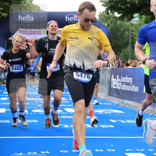 29.06.2025 - hella hamburg halbmarathon Strokosch-Dieckow http://msf.ph/oto/8487094 29.06.2025 10:44:35 Ziel 1468, 1782, 2365, 2402, 3305, 4991, 5476, 6490, 6495, 7322, 7710, 8928, 10669, 12554, 12711, 14351, 14464, 14798, 14816, 15185, 15233, 15862, 16224, 17097, 18107, 18437, 18464, 18539, 18560, 18765, 18868, 19206 meine-sportfotos.de