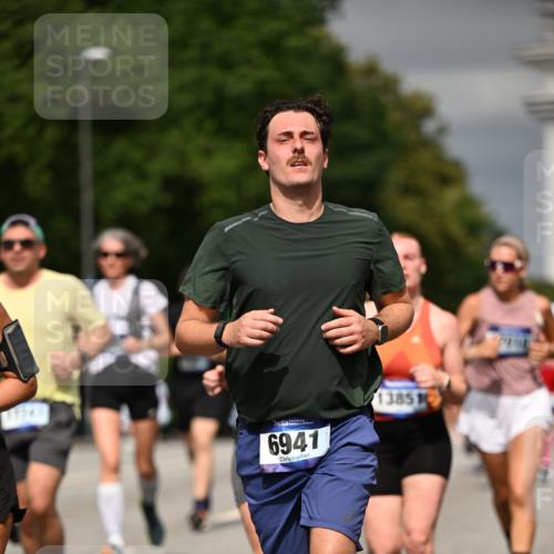 29.06.2025 - hella hamburg halbmarathon Dr. Thomas Lammeyer http://msf.ph/oto/8487253 29.06.2025 10:21:12 Kennedybrücke 1083, 1117, 1137, 1240, 1403, 2225, 2860, 2908, 3210, 3450, 3622, 5037, 5390, 5995, 6126, 6128, 6328, 6488, 6520, 6522, 6941, 6948, 7114, 7115, 7291, 7345, 7376, 8253, 8513, 8558, 8895, 8983, 9259, 9647, 9675, 10165, 10314, 10317, 10320, 10377, 10592, 10735, 10926 meine-sportfotos.de