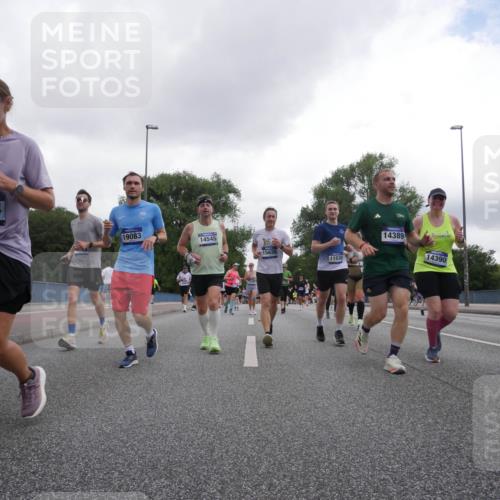 29.06.2025 - hella hamburg halbmarathon Luisa Fischer http://msf.ph/oto/8487665 29.06.2025 10:53:13 Kennedybrücke 19024, 19083, 14545, 15626, 11030, 14389, 14390, 1525, 2927, 3070, 4589, 5997, 6680, 6694, 6989, 8254, 9261, 10060, 10704 meine-sportfotos.de