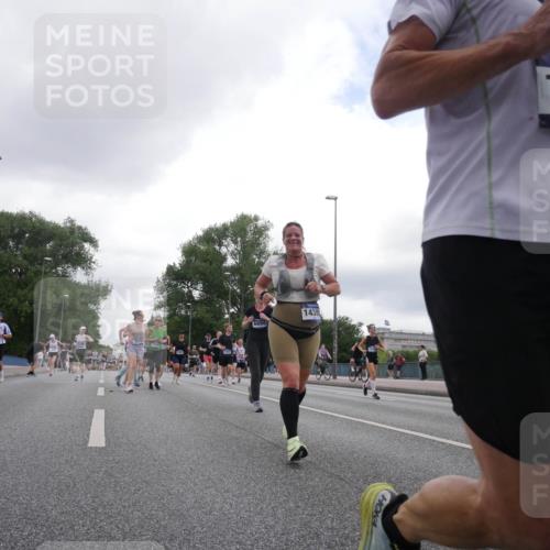 29.06.2025 - hella hamburg halbmarathon Luisa Fischer http://msf.ph/oto/8487738 29.06.2025 10:53:15 Kennedybrücke 6694, 14303, 1562, 1525, 2927, 3070, 4589, 5997, 6680, 6694, 6989, 8254, 9261, 10060, 10704 meine-sportfotos.de