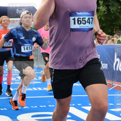 29.06.2025 - hella hamburg halbmarathon Strokosch-Dieckow http://msf.ph/oto/8487817 29.06.2025 10:44:19 Ziel 1057, 1220, 1413, 1415, 1902, 4310, 4691, 5275, 5884, 7005, 7191, 8722, 9444, 12159, 12327, 12528, 14687, 15225, 16301, 16316, 16547, 16803, 16893, 18691, 18806 meine-sportfotos.de