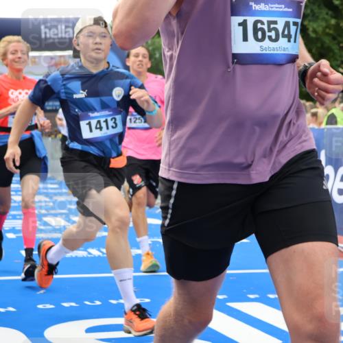 29.06.2025 - hella hamburg halbmarathon Strokosch-Dieckow http://msf.ph/oto/8487839 29.06.2025 10:44:19 Ziel 1057, 1220, 1413, 1415, 1902, 4310, 4691, 5275, 5884, 7005, 7191, 8722, 9444, 12159, 12327, 12528, 14687, 15225, 16301, 16316, 16547, 16803, 16893, 18691, 18806 meine-sportfotos.de