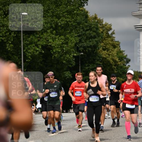 29.06.2025 - hella hamburg halbmarathon Dr. Thomas Lammeyer http://msf.ph/oto/8487858 29.06.2025 10:21:15 Kennedybrücke 1083, 1137, 1403, 2225, 2860, 2908, 3210, 3450, 3466, 3622, 5037, 5390, 5995, 6126, 6128, 6328, 6488, 6520, 6522, 6786, 6941, 6948, 7114, 7115, 7291, 7345, 8253, 8309, 8513, 8558, 8895, 8983, 9259, 9647, 10377, 10592, 10735 meine-sportfotos.de