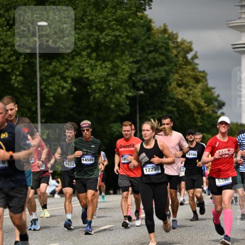 29.06.2025 - hella hamburg halbmarathon Dr. Thomas Lammeyer http://msf.ph/oto/8487881 29.06.2025 10:21:16 Kennedybrücke 1083, 1137, 1403, 2225, 2860, 2908, 3210, 3450, 3464, 3466, 3622, 5390, 5995, 6126, 6128, 6328, 6488, 6520, 6522, 6786, 6941, 6948, 7114, 7115, 7291, 7345, 8253, 8309, 8513, 8558, 8895, 8983, 9259, 9647, 10377, 10592, 10735 meine-sportfotos.de