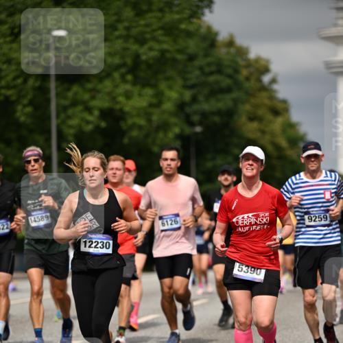 29.06.2025 - hella hamburg halbmarathon Dr. Thomas Lammeyer http://msf.ph/oto/8487968 29.06.2025 10:21:18 Kennedybrücke 1083, 1137, 1403, 2225, 2860, 2908, 3210, 3464, 3466, 3622, 5390, 5929, 5995, 6126, 6128, 6328, 6488, 6520, 6522, 6786, 6941, 6948, 7114, 7115, 7291, 7345, 8253, 8309, 8513, 8558, 8895, 8983, 9259, 9647, 10377, 10592, 10735 meine-sportfotos.de