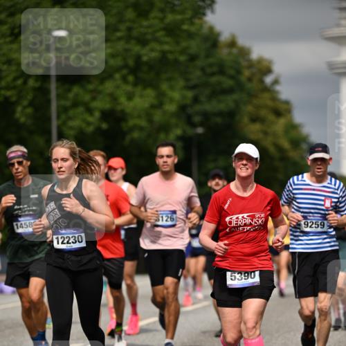 29.06.2025 - hella hamburg halbmarathon Dr. Thomas Lammeyer http://msf.ph/oto/8487980 29.06.2025 10:21:18 Kennedybrücke 1083, 1137, 1403, 2225, 2860, 2908, 3210, 3464, 3466, 3622, 5390, 5929, 5995, 6126, 6128, 6328, 6488, 6520, 6522, 6786, 6941, 6948, 7114, 7115, 7291, 7345, 8253, 8309, 8513, 8558, 8895, 8983, 9259, 9647, 10377, 10592, 10735 meine-sportfotos.de