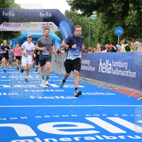 29.06.2025 - hella hamburg halbmarathon Strokosch-Dieckow http://msf.ph/oto/8488059 29.06.2025 10:45:12 Ziel 2188, 2270, 4997, 5706, 6054, 6375, 6575, 6819, 7087, 9105, 9302, 10064, 10313, 12783, 15365, 15563, 15636, 15651, 15741, 15760, 16513, 16685, 16689, 17120, 17960, 18346, 18718 meine-sportfotos.de