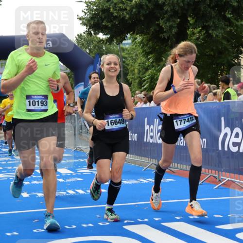 29.06.2025 - hella hamburg halbmarathon Strokosch-Dieckow http://msf.ph/oto/8488198 29.06.2025 10:44:10 Ziel 1391, 1413, 1415, 2816, 3021, 4999, 5231, 5275, 5884, 7005, 8722, 9444, 9633, 10193, 10930, 12159, 13123, 14686, 14687, 15225, 15280, 16301, 16316, 16506, 16648, 16697, 16893, 17748, 17977, 18004, 18691 meine-sportfotos.de