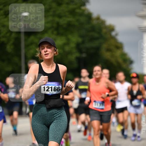 29.06.2025 - hella hamburg halbmarathon Dr. Thomas Lammeyer http://msf.ph/oto/8488201 29.06.2025 10:21:23 Kennedybrücke 1083, 1137, 1403, 1795, 2225, 2860, 2908, 3210, 3464, 3466, 3802, 3803, 4852, 5390, 5929, 5930, 5995, 6126, 6128, 6328, 6352, 6520, 6522, 6786, 6941, 7114, 7115, 7291, 7345, 7945, 8210, 8253, 8309, 8433, 8558, 8895, 8983, 9259, 9400, 9647, 9848, 10377, 10460, 10592, 10620, 10735 meine-sportfotos.de