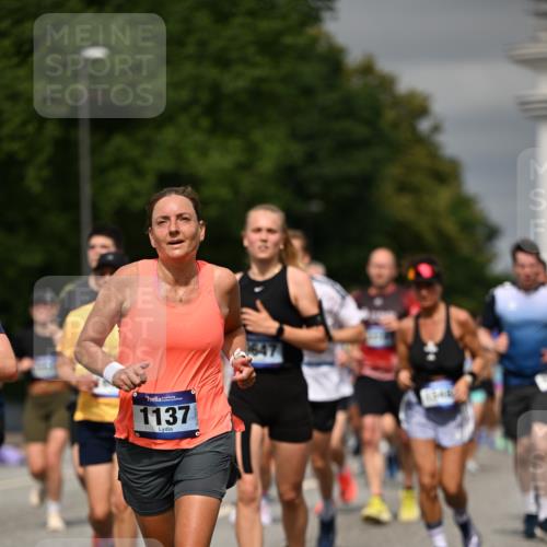 29.06.2025 - hella hamburg halbmarathon Dr. Thomas Lammeyer http://msf.ph/oto/8488324 29.06.2025 10:21:25 Kennedybrücke 1083, 1137, 1403, 1795, 2225, 2860, 2908, 3210, 3464, 3466, 3802, 3803, 4852, 5390, 5929, 5930, 5995, 6126, 6128, 6328, 6352, 6520, 6522, 6786, 7011, 7114, 7115, 7291, 7945, 8210, 8253, 8309, 8433, 8558, 8895, 8983, 9259, 9400, 9647, 9848, 10377, 10460, 10592, 10620, 10735 meine-sportfotos.de