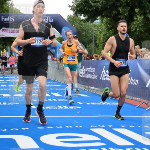 29.06.2025 - hella hamburg halbmarathon Strokosch-Dieckow http://msf.ph/oto/8488521 29.06.2025 10:45:10 Ziel 2188, 2270, 3917, 4997, 6054, 6375, 6575, 6819, 7087, 9302, 9710, 10064, 10313, 10741, 12783, 13919, 15365, 15563, 15636, 15651, 15741, 15760, 16513, 16685, 16689, 17120, 17960, 18346, 18718 meine-sportfotos.de