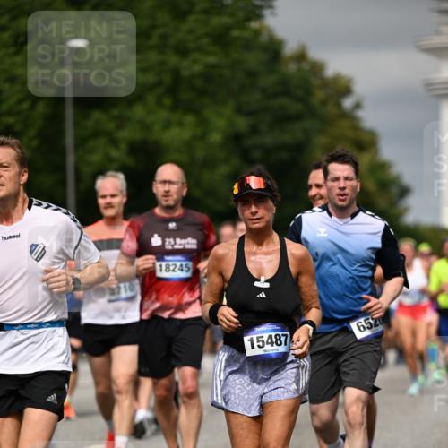 29.06.2025 - hella hamburg halbmarathon Dr. Thomas Lammeyer http://msf.ph/oto/8488553 29.06.2025 10:21:27 Kennedybrücke 1083, 1137, 1156, 1403, 1795, 2225, 2860, 2908, 3210, 3464, 3466, 3802, 3803, 4852, 5390, 5929, 5930, 5995, 6126, 6128, 6352, 6520, 6522, 6786, 7011, 7114, 7115, 7291, 7945, 8210, 8253, 8309, 8433, 8558, 8895, 9259, 9400, 9647, 9848, 10460, 10592, 10620, 10735 meine-sportfotos.de