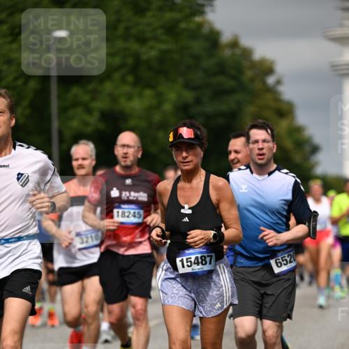 29.06.2025 - hella hamburg halbmarathon Dr. Thomas Lammeyer http://msf.ph/oto/8488572 29.06.2025 10:21:27 Kennedybrücke 1083, 1137, 1156, 1403, 1795, 2225, 2860, 2908, 3210, 3464, 3466, 3802, 3803, 4852, 5390, 5929, 5930, 5995, 6126, 6128, 6352, 6520, 6522, 6786, 7011, 7114, 7115, 7291, 7945, 8210, 8253, 8309, 8433, 8558, 8895, 9259, 9400, 9647, 9848, 10460, 10592, 10620, 10735 meine-sportfotos.de