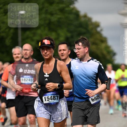 29.06.2025 - hella hamburg halbmarathon Dr. Thomas Lammeyer http://msf.ph/oto/8488618 29.06.2025 10:21:28 Kennedybrücke 1083, 1137, 1156, 1795, 2225, 2259, 2860, 2908, 3210, 3464, 3466, 3802, 3803, 4852, 5390, 5929, 5930, 5995, 6126, 6128, 6254, 6336, 6352, 6520, 6522, 6786, 7011, 7114, 7115, 7291, 7945, 8210, 8253, 8309, 8433, 8558, 8895, 9259, 9400, 9647, 9848, 10460, 10592, 10620, 10735 meine-sportfotos.de