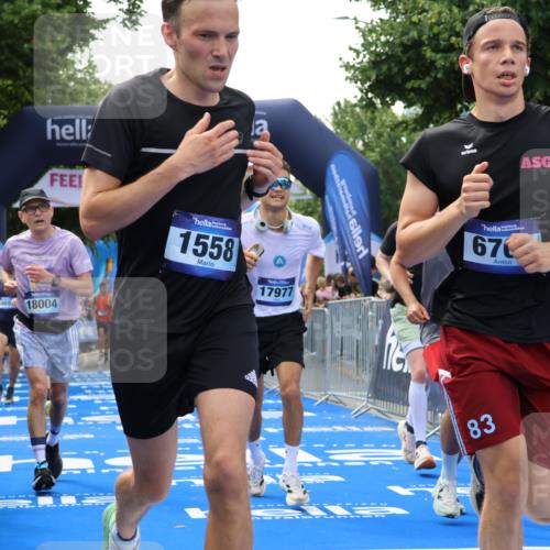 29.06.2025 - hella hamburg halbmarathon Strokosch-Dieckow http://msf.ph/oto/8488704 29.06.2025 10:44:02 Ziel 1391, 1558, 2816, 3021, 4981, 5231, 6705, 8063, 8900, 9081, 9633, 10193, 10596, 10930, 11346, 12438, 13123, 15383, 16506, 16648, 16697, 17516, 17748, 17977, 18004 meine-sportfotos.de