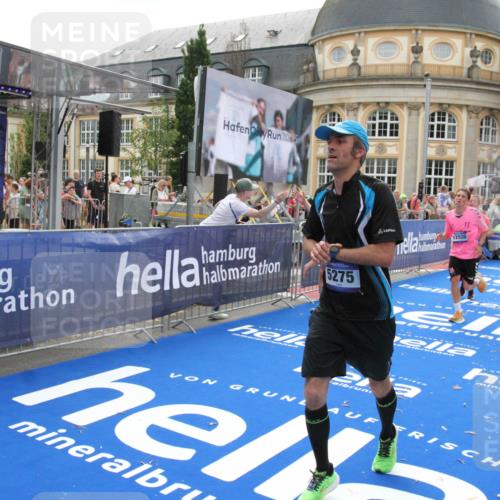 29.06.2025 - hella hamburg halbmarathon Michael Strokosch http://msf.ph/oto/8488723 29.06.2025 10:44:24 Ziel 1220, 1413, 1415, 1902, 5275, 7191, 8722, 9444, 12528, 16547, 16803, 16893, 18806 meine-sportfotos.de