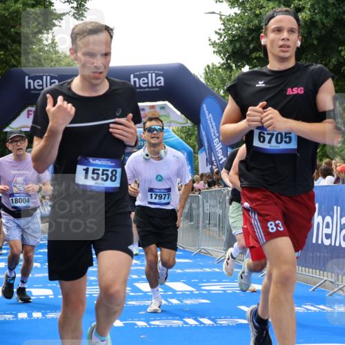 29.06.2025 - hella hamburg halbmarathon Strokosch-Dieckow http://msf.ph/oto/8488835 29.06.2025 10:44:02 Ziel 1391, 1558, 2816, 3021, 4981, 5231, 6705, 8063, 8900, 9081, 9633, 10193, 10596, 10930, 11346, 12438, 13123, 15383, 16506, 16648, 16697, 17516, 17748, 17977, 18004 meine-sportfotos.de