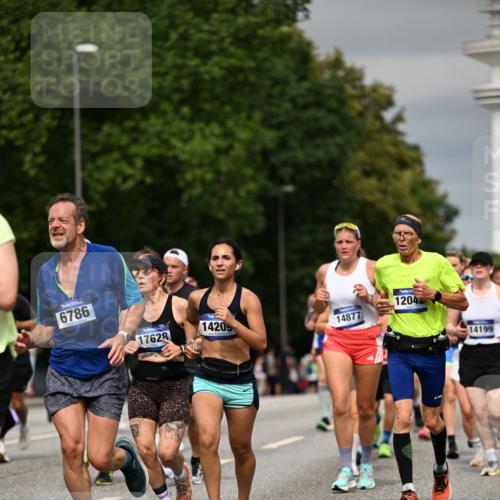29.06.2025 - hella hamburg halbmarathon Dr. Thomas Lammeyer http://msf.ph/oto/8488894 29.06.2025 10:21:30 Kennedybrücke 1083, 1137, 1156, 1204, 1795, 2225, 2259, 2860, 2908, 3210, 3464, 3466, 3802, 3803, 4852, 5390, 5929, 5930, 5995, 6126, 6128, 6254, 6336, 6352, 6520, 6522, 6786, 7011, 7114, 7115, 7291, 7945, 8210, 8253, 8309, 8351, 8433, 8558, 8895, 9259, 9400, 9647, 9848, 10460, 10592, 10620 meine-sportfotos.de