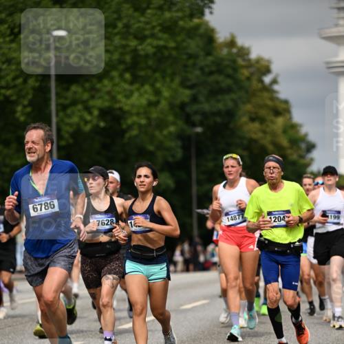 29.06.2025 - hella hamburg halbmarathon Dr. Thomas Lammeyer http://msf.ph/oto/8488900 29.06.2025 10:21:30 Kennedybrücke 1083, 1137, 1156, 1204, 1795, 2225, 2259, 2860, 2908, 3210, 3464, 3466, 3802, 3803, 4852, 5390, 5929, 5930, 5995, 6126, 6128, 6254, 6336, 6352, 6520, 6522, 6786, 7011, 7114, 7115, 7291, 7945, 8210, 8253, 8309, 8351, 8433, 8558, 8895, 9259, 9400, 9647, 9848, 10460, 10592, 10620 meine-sportfotos.de