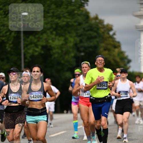 29.06.2025 - hella hamburg halbmarathon Dr. Thomas Lammeyer http://msf.ph/oto/8488944 29.06.2025 10:21:31 Kennedybrücke 1083, 1137, 1156, 1204, 1795, 2225, 2259, 2860, 2908, 3210, 3464, 3466, 3802, 3803, 4852, 5390, 5929, 5930, 5995, 6126, 6128, 6254, 6336, 6352, 6520, 6522, 6786, 7011, 7115, 7291, 7945, 8210, 8253, 8309, 8351, 8433, 8558, 8895, 9259, 9400, 9647, 9848, 10460, 10592, 10620 meine-sportfotos.de