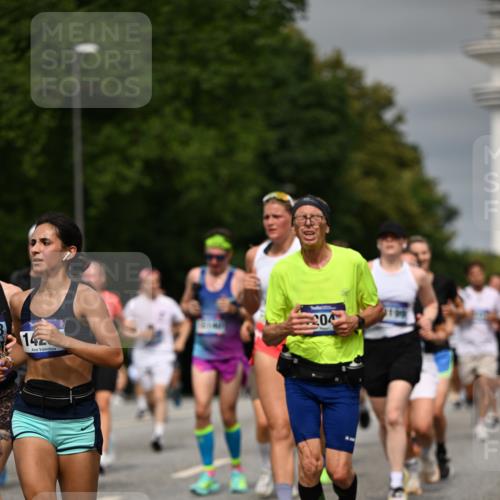 29.06.2025 - hella hamburg halbmarathon Dr. Thomas Lammeyer http://msf.ph/oto/8488984 29.06.2025 10:21:32 Kennedybrücke 1083, 1137, 1156, 1204, 1795, 2225, 2259, 2860, 2908, 3210, 3464, 3466, 3802, 3803, 4218, 4852, 5929, 5930, 5995, 6126, 6128, 6254, 6336, 6352, 6520, 6522, 6786, 7011, 7291, 7945, 8210, 8253, 8309, 8351, 8433, 8558, 8895, 9259, 9400, 9647, 9848, 10460, 10592, 10620 meine-sportfotos.de