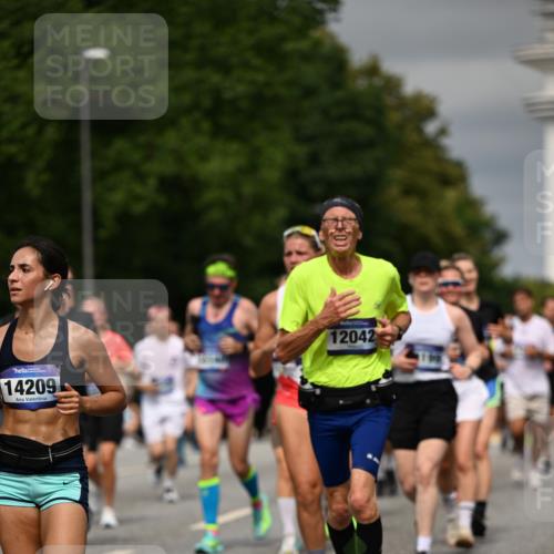 29.06.2025 - hella hamburg halbmarathon Dr. Thomas Lammeyer http://msf.ph/oto/8488998 29.06.2025 10:21:32 Kennedybrücke 1083, 1137, 1156, 1204, 1795, 2225, 2259, 2860, 2908, 3210, 3464, 3466, 3802, 3803, 4218, 4852, 5929, 5930, 5995, 6126, 6128, 6254, 6336, 6352, 6520, 6522, 6786, 7011, 7291, 7945, 8210, 8253, 8309, 8351, 8433, 8558, 8895, 9259, 9400, 9647, 9848, 10460, 10592, 10620 meine-sportfotos.de