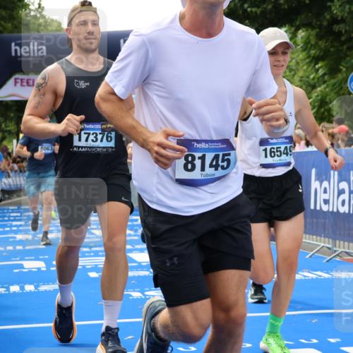 29.06.2025 - hella hamburg halbmarathon Strokosch-Dieckow http://msf.ph/oto/8489089 29.06.2025 10:43:55 Ziel 1558, 3437, 3697, 3907, 4981, 5624, 5692, 6705, 8063, 8145, 8900, 9043, 9081, 9374, 10493, 10596, 11346, 11809, 12438, 12966, 13897, 14861, 15383, 16549, 17376, 17403, 17516, 18650, 18678 meine-sportfotos.de