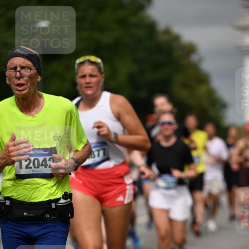 29.06.2025 - hella hamburg halbmarathon Dr. Thomas Lammeyer http://msf.ph/oto/8489099 29.06.2025 10:21:34 Kennedybrücke 1083, 1137, 1156, 1204, 1795, 2225, 2259, 2860, 2908, 3210, 3464, 3466, 3802, 3803, 4218, 4852, 5929, 5930, 5995, 6254, 6336, 6352, 6520, 6786, 7011, 7258, 7291, 7945, 8210, 8253, 8309, 8351, 8433, 8558, 8895, 9400, 9647, 9848, 10460, 10620 meine-sportfotos.de