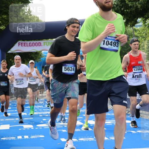 29.06.2025 - hella hamburg halbmarathon Strokosch-Dieckow http://msf.ph/oto/8489243 29.06.2025 10:43:52 Ziel 3437, 3697, 3907, 4981, 5624, 5692, 7185, 8063, 8145, 8900, 9043, 9374, 10493, 10596, 11153, 11778, 11809, 11848, 12438, 12966, 13897, 14861, 15383, 15512, 16062, 16549, 17376, 17403, 18650, 18678 meine-sportfotos.de