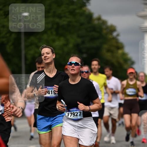 29.06.2025 - hella hamburg halbmarathon Dr. Thomas Lammeyer http://msf.ph/oto/8489259 29.06.2025 10:21:35 Kennedybrücke 1083, 1137, 1156, 1204, 1749, 1795, 2225, 2259, 2860, 2908, 3210, 3292, 3464, 3466, 3802, 3803, 4218, 4852, 5929, 5930, 5995, 6254, 6336, 6352, 6520, 6786, 7011, 7258, 7291, 7945, 8210, 8253, 8309, 8351, 8433, 8558, 9400, 9647, 9848, 10460, 10620 meine-sportfotos.de