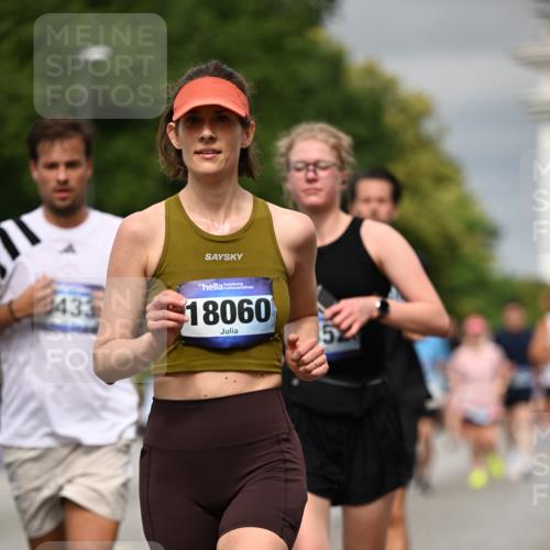 29.06.2025 - hella hamburg halbmarathon Dr. Thomas Lammeyer http://msf.ph/oto/8489550 29.06.2025 10:21:40 Kennedybrücke 1015, 1083, 1156, 1204, 1274, 1458, 1622, 1749, 1795, 2259, 3138, 3210, 3292, 3464, 3466, 3802, 3803, 4218, 4852, 5929, 5930, 6254, 6336, 6352, 6520, 6786, 7011, 7258, 7291, 7945, 8210, 8309, 8351, 8433, 8607, 9400, 9848, 10460, 10509, 10620, 10677, 11372 meine-sportfotos.de