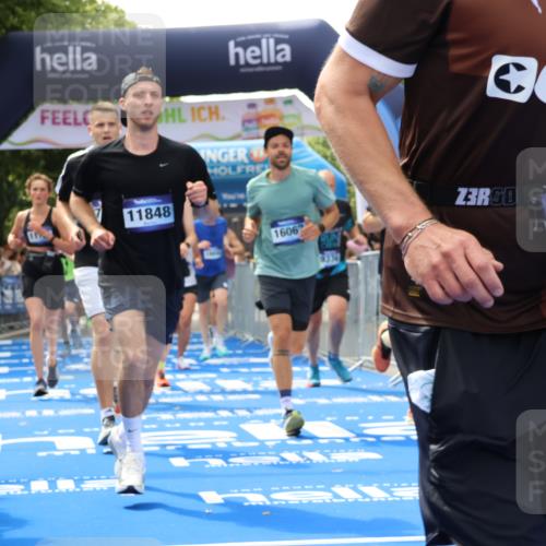 29.06.2025 - hella hamburg halbmarathon Strokosch-Dieckow http://msf.ph/oto/8489665 29.06.2025 10:43:46 Ziel 1976, 3437, 3697, 3907, 4318, 5624, 5692, 6903, 6991, 7185, 8145, 9043, 9114, 9159, 9374, 10493, 11153, 11778, 11809, 11848, 12966, 13421, 13897, 14201, 14210, 14861, 15328, 15512, 15932, 16062, 16105, 17376, 18650, 18678, 19090 meine-sportfotos.de