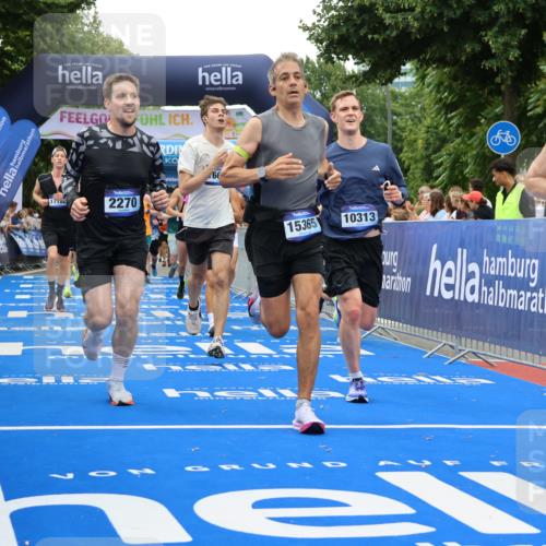 29.06.2025 - hella hamburg halbmarathon Strokosch-Dieckow http://msf.ph/oto/8489676 29.06.2025 10:45:07 Ziel 1171, 2270, 3917, 4997, 6054, 6266, 6375, 6575, 6819, 7087, 7709, 7843, 9302, 9710, 10313, 10741, 11688, 12783, 13919, 15334, 15365, 15636, 15651, 15760, 16513, 16685, 16689, 17120, 17381, 17960, 18346, 18718 meine-sportfotos.de