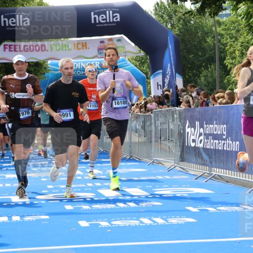 29.06.2025 - hella hamburg halbmarathon Strokosch-Dieckow http://msf.ph/oto/8489730 29.06.2025 10:43:43 Ziel 1976, 3116, 3437, 4318, 5624, 5692, 6903, 6991, 7185, 9043, 9114, 9159, 9374, 11153, 11778, 11848, 13421, 13897, 14201, 14210, 14690, 15328, 15512, 15932, 16062, 16105, 17912, 18449, 18650, 19090 meine-sportfotos.de