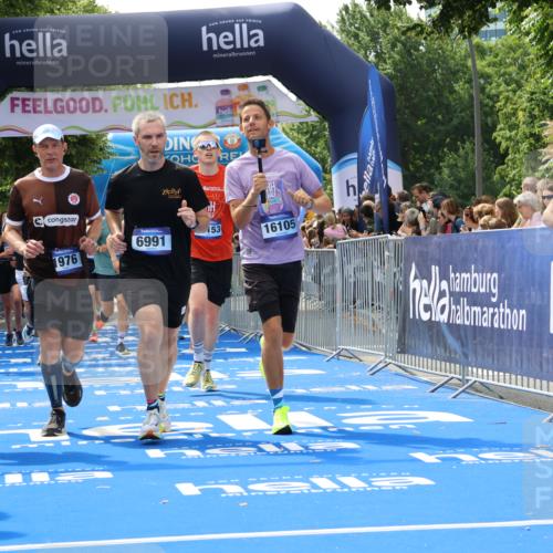 29.06.2025 - hella hamburg halbmarathon Strokosch-Dieckow http://msf.ph/oto/8489789 29.06.2025 10:43:43 Ziel 1976, 3116, 3437, 4318, 5624, 5692, 6903, 6991, 7185, 9043, 9114, 9159, 9374, 11153, 11778, 11848, 13421, 13897, 14201, 14210, 14690, 15328, 15512, 15932, 16062, 16105, 17912, 18449, 18650, 19090 meine-sportfotos.de