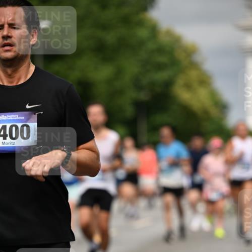 29.06.2025 - hella hamburg halbmarathon Dr. Thomas Lammeyer http://msf.ph/oto/8489803 29.06.2025 10:21:42 Kennedybrücke 1015, 1156, 1204, 1274, 1458, 1622, 1749, 1795, 2259, 2931, 3138, 3210, 3292, 3464, 3466, 3802, 3803, 4218, 4852, 5929, 5930, 6254, 6336, 6352, 6786, 7011, 7258, 7945, 8210, 8309, 8351, 8433, 8607, 9400, 9848, 10460, 10509, 10620, 10677, 11372 meine-sportfotos.de