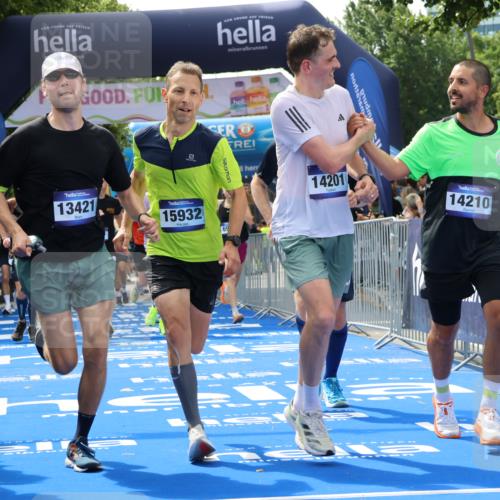 29.06.2025 - hella hamburg halbmarathon Strokosch-Dieckow http://msf.ph/oto/8489855 29.06.2025 10:43:41 Ziel 1976, 3116, 3437, 4318, 6903, 6991, 7185, 9114, 9159, 9374, 11153, 11778, 11848, 13421, 13897, 13996, 14201, 14210, 14690, 15328, 15512, 15932, 16062, 16105, 17912, 18449, 18650, 19090 meine-sportfotos.de