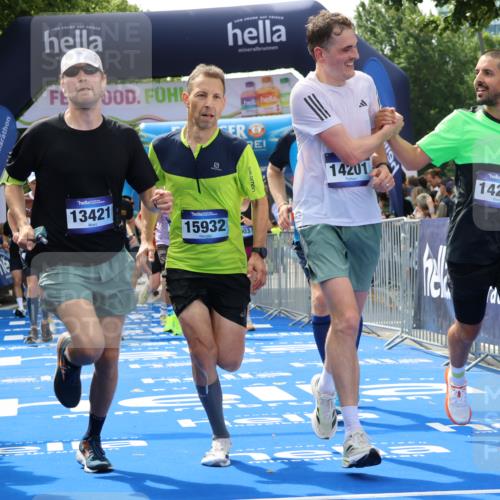 29.06.2025 - hella hamburg halbmarathon Strokosch-Dieckow http://msf.ph/oto/8489879 29.06.2025 10:43:41 Ziel 1976, 3116, 3437, 4318, 6903, 6991, 7185, 9114, 9159, 9374, 11153, 11778, 11848, 13421, 13897, 13996, 14201, 14210, 14690, 15328, 15512, 15932, 16062, 16105, 17912, 18449, 18650, 19090 meine-sportfotos.de