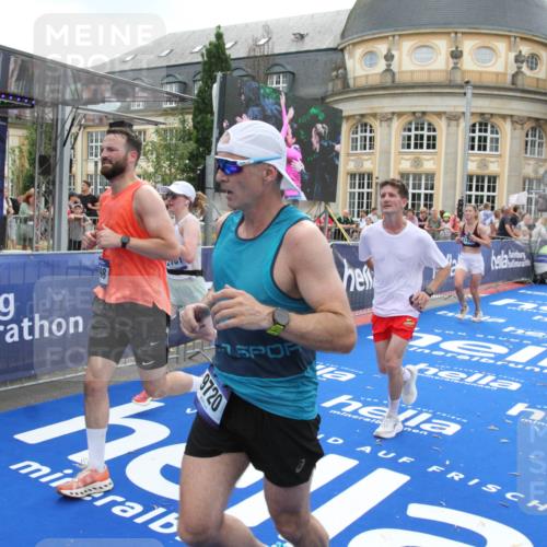 29.06.2025 - hella hamburg halbmarathon Michael Strokosch http://msf.ph/oto/8489982 29.06.2025 10:44:58 Ziel 1424, 1520, 2098, 2890, 3098, 4425, 7056, 7167, 9030, 9720, 12161, 16058, 17382, 17406, 17544, 18055, 18631, 19210 meine-sportfotos.de