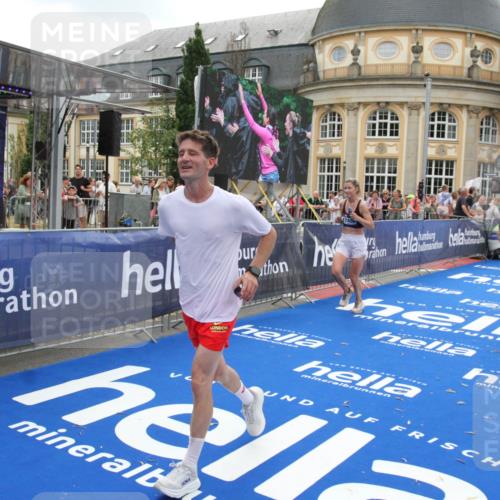 29.06.2025 - hella hamburg halbmarathon Michael Strokosch http://msf.ph/oto/8490009 29.06.2025 10:44:59 Ziel 1424, 1520, 2098, 2890, 4425, 9030, 9720, 12161, 16058, 17382, 17406, 17544, 18055, 18631 meine-sportfotos.de