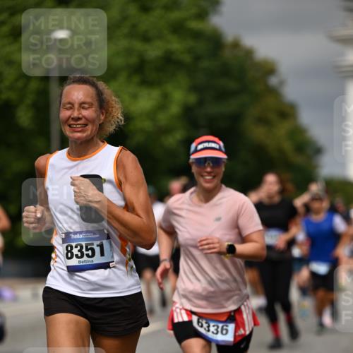 29.06.2025 - hella hamburg halbmarathon Dr. Thomas Lammeyer http://msf.ph/oto/8490121 29.06.2025 10:21:47 Kennedybrücke 1015, 1156, 1204, 1274, 1458, 1622, 1749, 1795, 2094, 2259, 2931, 3138, 3292, 3802, 3803, 4218, 4852, 5002, 5004, 5929, 5930, 6254, 6336, 6352, 7011, 7258, 7945, 8144, 8210, 8351, 8433, 8607, 9400, 9848, 10460, 10509, 10620, 10677, 11275, 11372 meine-sportfotos.de