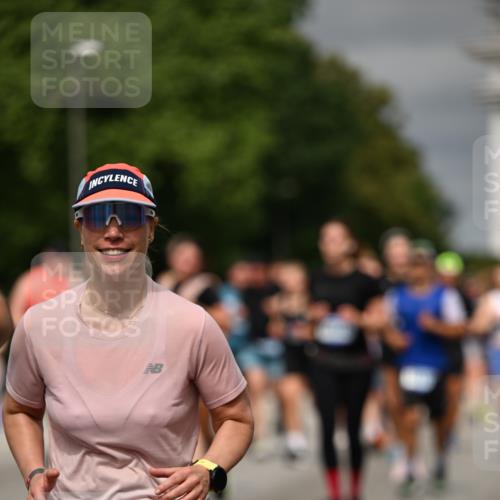 29.06.2025 - hella hamburg halbmarathon Dr. Thomas Lammeyer http://msf.ph/oto/8490209 29.06.2025 10:21:48 Kennedybrücke 1015, 1156, 1204, 1274, 1458, 1554, 1622, 1749, 1795, 2094, 2259, 2931, 3138, 3292, 3802, 3803, 4218, 4852, 5002, 5004, 5929, 5930, 6254, 6336, 6352, 7011, 7258, 7945, 8144, 8210, 8351, 8433, 8607, 9400, 9798, 9848, 10460, 10509, 10620, 10677, 11275, 11372 meine-sportfotos.de