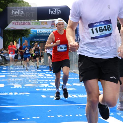 29.06.2025 - hella hamburg halbmarathon Strokosch-Dieckow http://msf.ph/oto/8490327 29.06.2025 10:43:33 Ziel 3116, 3928, 4080, 4318, 5124, 5436, 7635, 9114, 9931, 10246, 11648, 12623, 13421, 13996, 14484, 14690, 15328, 15932, 16338, 17912, 18449, 18513, 18775, 18810, 19229 meine-sportfotos.de