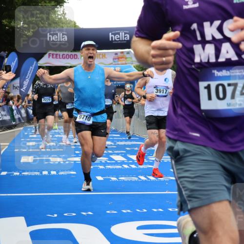 29.06.2025 - hella hamburg halbmarathon Strokosch-Dieckow http://msf.ph/oto/8490347 29.06.2025 10:45:05 Ziel 1171, 2270, 3917, 4997, 6266, 6375, 6575, 6819, 7087, 7709, 7843, 9302, 9710, 10313, 10741, 11688, 13919, 15334, 15365, 15651, 16058, 16685, 16689, 17120, 17381, 17544, 17960, 18346, 18718 meine-sportfotos.de