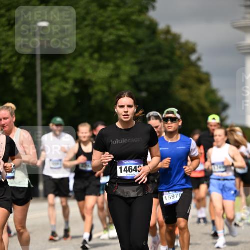 29.06.2025 - hella hamburg halbmarathon Dr. Thomas Lammeyer http://msf.ph/oto/8490358 29.06.2025 10:21:50 Kennedybrücke 1015, 1156, 1204, 1274, 1458, 1554, 1622, 1749, 1795, 2094, 2147, 2259, 2548, 2931, 3138, 3292, 4218, 4852, 5002, 5004, 5294, 5930, 6254, 6336, 6352, 7011, 7094, 7258, 7641, 8144, 8210, 8351, 8433, 8607, 9400, 9798, 9848, 10460, 10509, 10620, 10677, 11275, 11372 meine-sportfotos.de