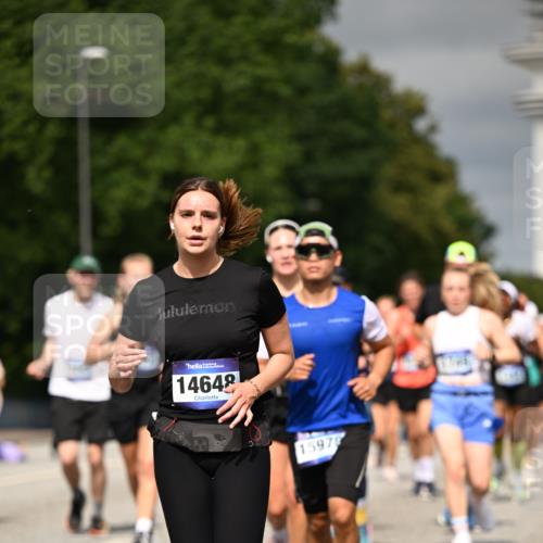 29.06.2025 - hella hamburg halbmarathon Dr. Thomas Lammeyer http://msf.ph/oto/8490414 29.06.2025 10:21:50 Kennedybrücke 1015, 1156, 1204, 1274, 1458, 1554, 1622, 1749, 1795, 2094, 2147, 2259, 2548, 2931, 3138, 3292, 4218, 4852, 5002, 5004, 5294, 5930, 6254, 6336, 6352, 7011, 7094, 7258, 7641, 8144, 8210, 8351, 8433, 8607, 9400, 9798, 9848, 10460, 10509, 10620, 10677, 11275, 11372 meine-sportfotos.de