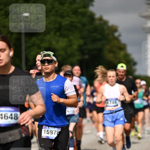 29.06.2025 - hella hamburg halbmarathon Dr. Thomas Lammeyer http://msf.ph/oto/8490484 29.06.2025 10:21:51 Kennedybrücke 1015, 1156, 1204, 1274, 1458, 1554, 1622, 1749, 1795, 2094, 2147, 2259, 2548, 2931, 3138, 3292, 4218, 4852, 5002, 5004, 5294, 6254, 6336, 6352, 7011, 7094, 7258, 7641, 8144, 8351, 8433, 8607, 9400, 9798, 9848, 10460, 10509, 10677, 11275, 11372 meine-sportfotos.de