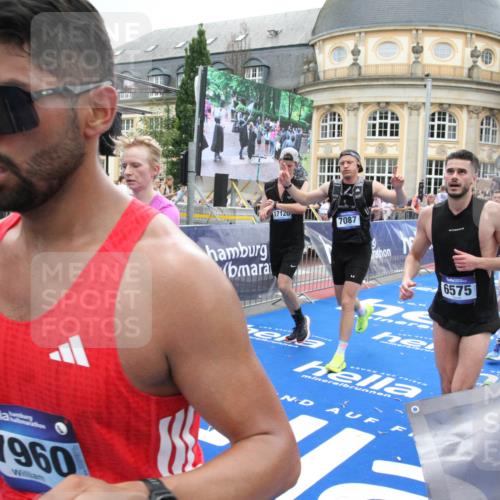 29.06.2025 - hella hamburg halbmarathon Michael Strokosch http://msf.ph/oto/8490523 29.06.2025 10:45:16 Ziel 2188, 2270, 6054, 6375, 6575, 6819, 7087, 9302, 10064, 12783, 15563, 15636, 15651, 15741, 15760, 16513, 16685, 16689, 17120, 17960, 18346, 18718 meine-sportfotos.de